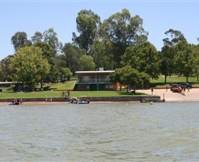 Griffith Boat Club - Attractions Melbourne 1