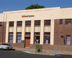 Moree Heritage And Art Deco Guided Walk - Attractions Melbourne 2