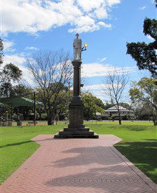 Goondiwindi War Memorial - Attractions Melbourne 1