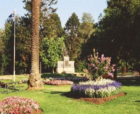 Cameron Park - Attractions Melbourne 0