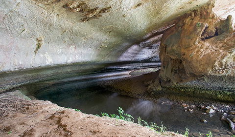 Verandah Cave - Attractions Melbourne 3