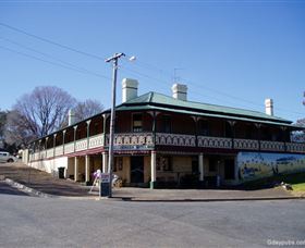 Wallendbeen Hotel - Attractions Melbourne 0