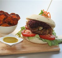 Gerry's  The Commercial Hotel - Attractions Melbourne