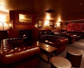 Civic Pub - Attractions Melbourne 2