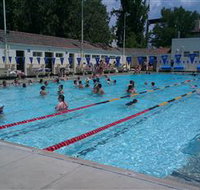 Manuka Pool - Attractions Melbourne