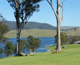 Lake St Clair - Attractions Melbourne 0