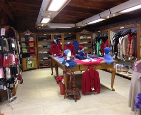 Australian Alpaca Barn - Pokolbin - Attractions Melbourne 0