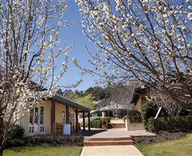 Hunter Valley Gardens Shopping Village - Attractions Melbourne 2