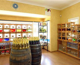 Hunter Valley Gardens Shopping Village - Attractions Melbourne 4