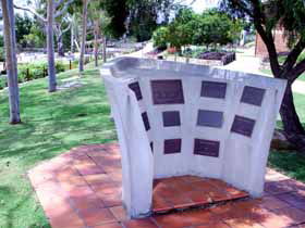 Walkers Ship Memorial - Attractions Melbourne 0