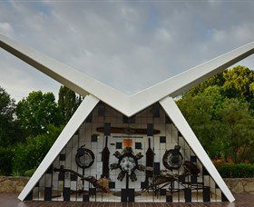 Southern Cloud Memorial - Attractions Melbourne 2