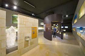 Pinnacles Desert Discovery Centre - Attractions Melbourne 1