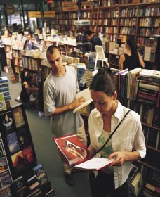 Gleebooks - Attractions Melbourne 0