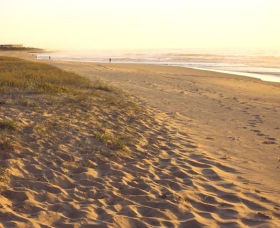 Fairy Meadow Beach - Attractions Melbourne 0
