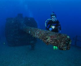 HMAS Brisbane Dive Site - Attractions Melbourne 1