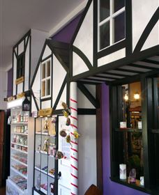 Edgey's Manor - Attractions Melbourne 2