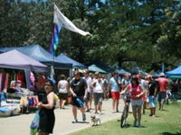 Broadbeach Art and Craft Markets