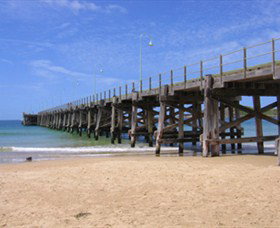 Jetty Beach - Attractions Melbourne 1