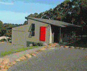 Brooke Clunie - Red Door Studio - Attractions Melbourne 1