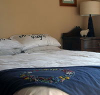 Lake View Farm House - Attractions Melbourne