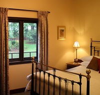 MossGrove Bed and Breakfast - Attractions Melbourne