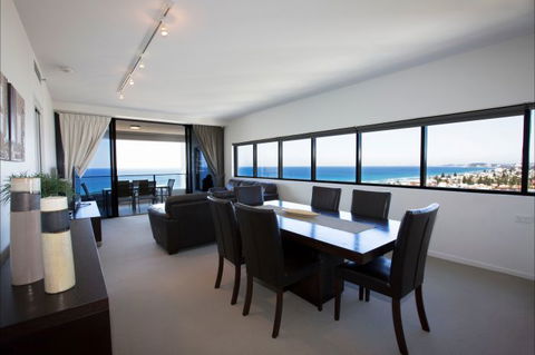 Ultra Broadbeach - Attractions Melbourne 16