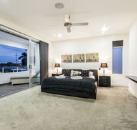 The Grand Broadbeach - Vogue Holiday Homes - Attractions Melbourne
