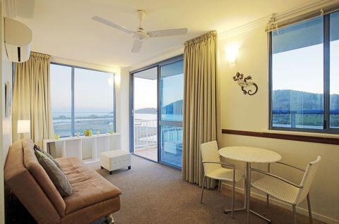 At Whitsunday Vista Resort - Attractions Melbourne 0