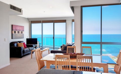 Pacific Views Resort - Attractions Melbourne 11