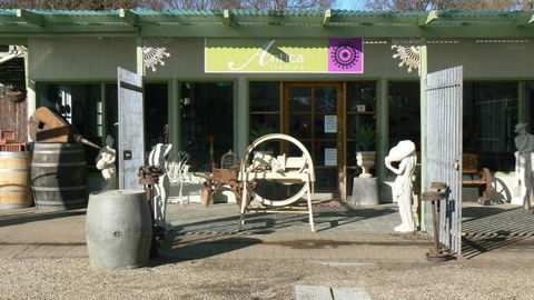 Antica Trading - Attractions Melbourne 0