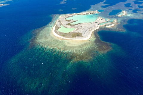 Abrolhos Islands Fixed-Wing Scenic Flight - Attractions Melbourne 7