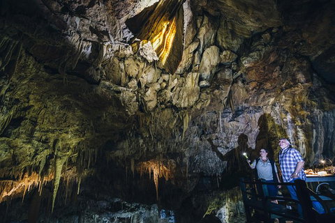 Ngilgi Cave Semi-guided Tour - Attractions Melbourne 4