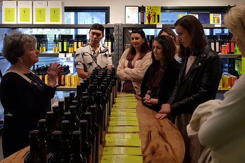 7 Hour Full Day Tour: Morning Tea, Chocolate, Olives, 3 Wineries & Lunch - Attractions Melbourne 12