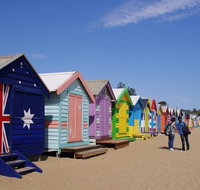 Melbourne Highlights with Brighton Beach and St Kilda Tour