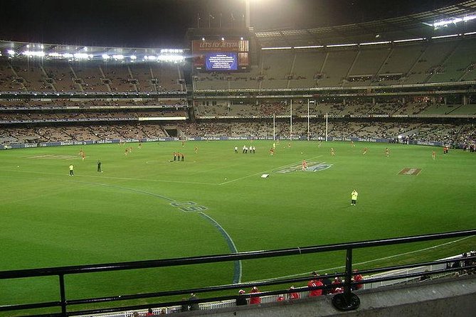 Half-Day Sports Lovers Bus Tour of Melbourne with Tour Options Melbourne