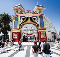 Private Full Day Melbourne City Tour with local guide - Attractions Melbourne