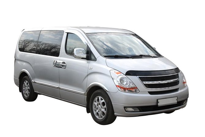 Transfer in private Minivan from Melbourne City Downtown to Airport Melbourne