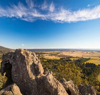 Macedon Ranges Small Group Wine Tour with 2 Course Lunch and Morning Tea
