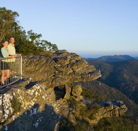Grampians National Park with Kangaroos and MacKenzie Falls from Melbourne