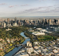 Melbourne sunrise balloon flight  champagne breakfast