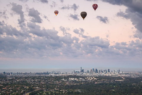 Melbourne Sunrise Balloon Flight & Champagne Breakfast - Attractions Melbourne 5