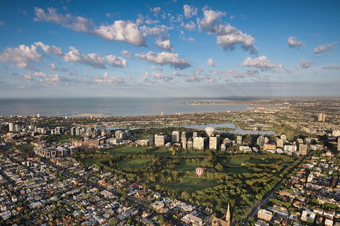 Melbourne Sunrise Balloon Flight & Champagne Breakfast - Attractions Melbourne 8