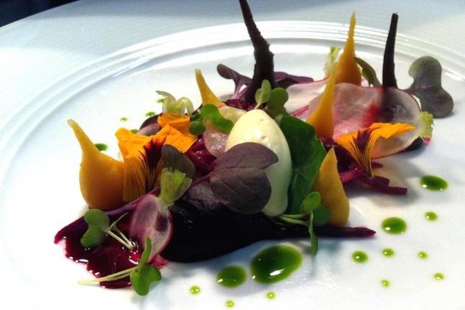 2-Day Western Victoria Luxury Tour Including Wine Tasting and Lunch at the Lake House Daylesford Melbourne