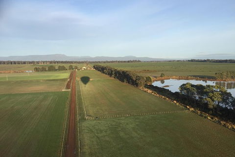 Hot Air Balloon Tasmania - Attractions Melbourne 11