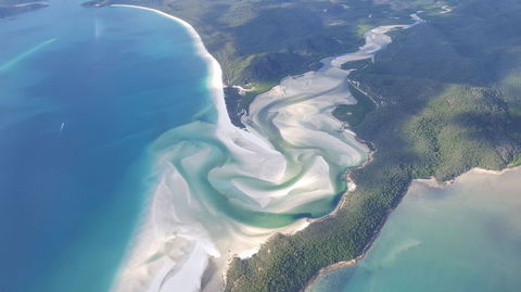 Reef And Island Scenic Flight From Airlie Beach - Attractions Melbourne 4