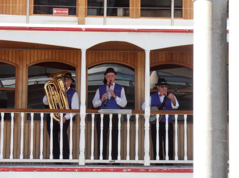 Brisbane River Lunchtime Cruise - Attractions Melbourne 2