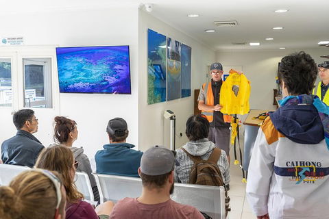 Scenic Flight - Great Barrier Reef, Heart Reef, Whitehaven Beach & Hill Inlet! - Attractions Melbourne 6