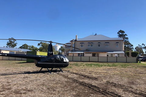 Queensland Country Pub Crawl By Helicopter - Attractions Melbourne 6