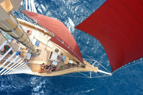 2-Day Whitsundays Sailing Adventure: Alexander Stewart - Attractions Melbourne 0