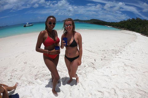 Whitehaven Beach Day Tour With Snorkel In Whitsundays Island - Attractions Melbourne 2